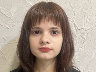 camwhore shaving pussy LillyMilly