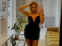 camslut fingering pussy LunaVeller