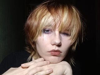 camwhore masturbating with sextoy MarjorieBradley