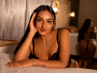 hot cam girl fingering MelodyBetancourt