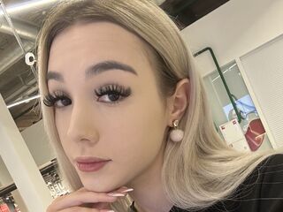 beautiful cam girl MollieClasby