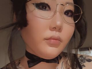 cam girl fingering pussy MorgueBerry