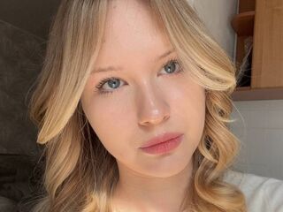 cybersex chatroom NanceyMonteverde