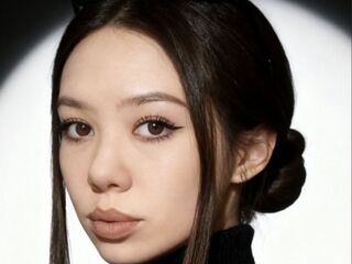 girl cam NeomiMesker