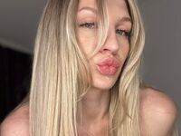camwhore masturbating with sextoy NicoleHamm