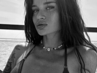 camgirl fingering bald pussy OliviaMazu