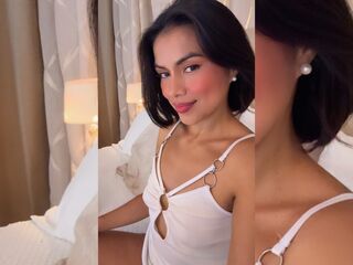 webcam strip tease show PerlaMoonroe