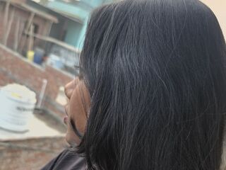 beautiful camgirl PriyaSengar