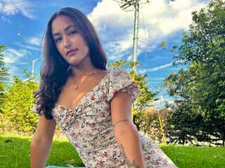 hot strip tease webcam SaraZuleta