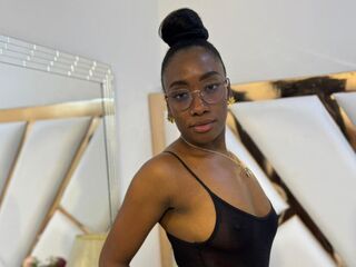 live striptease show SelenaHadid