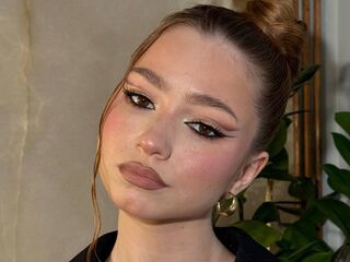 naughty cam girl masturbating with dildo SeyolaHilgerst