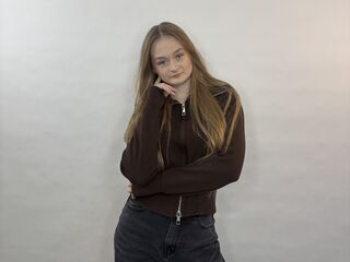 naked webcam girl video SigneKeatley