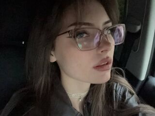naughty camgirl masturbating with vibrator SisMiora
