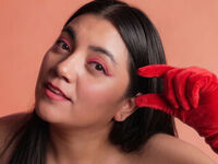 cam girl masturbating with vibrator TessaBisou
