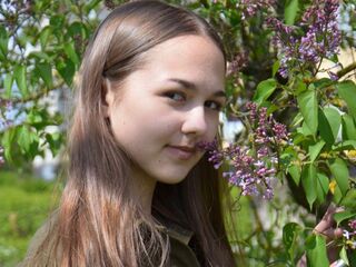 hot strip tease web cam TristaArron