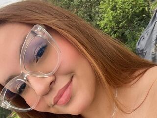 camslut fingering shaved pussy VannesaAlvernia