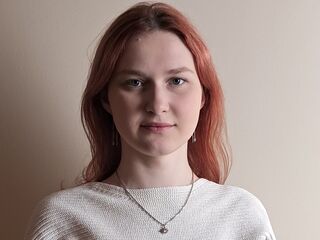 camgirl fingering bald pussy VickeyCorns