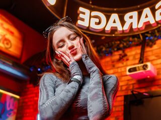 naked cam live XeniaUsher