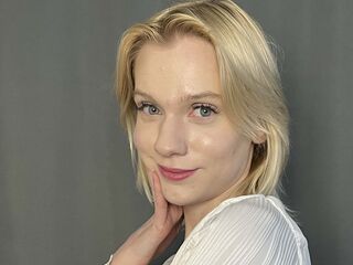 naughty camgirl masturbating YerWhooley