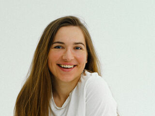 girl fingering bald pussy YukiBeauty