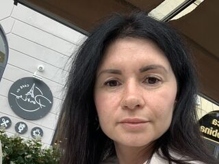 girl camsex YulieAnna