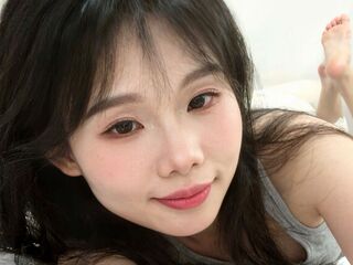 live webcam performer lingzi